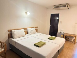 Standard Double Room - OYO 75617 Thaworn Hotel (Chang Wat Chiang Mai)