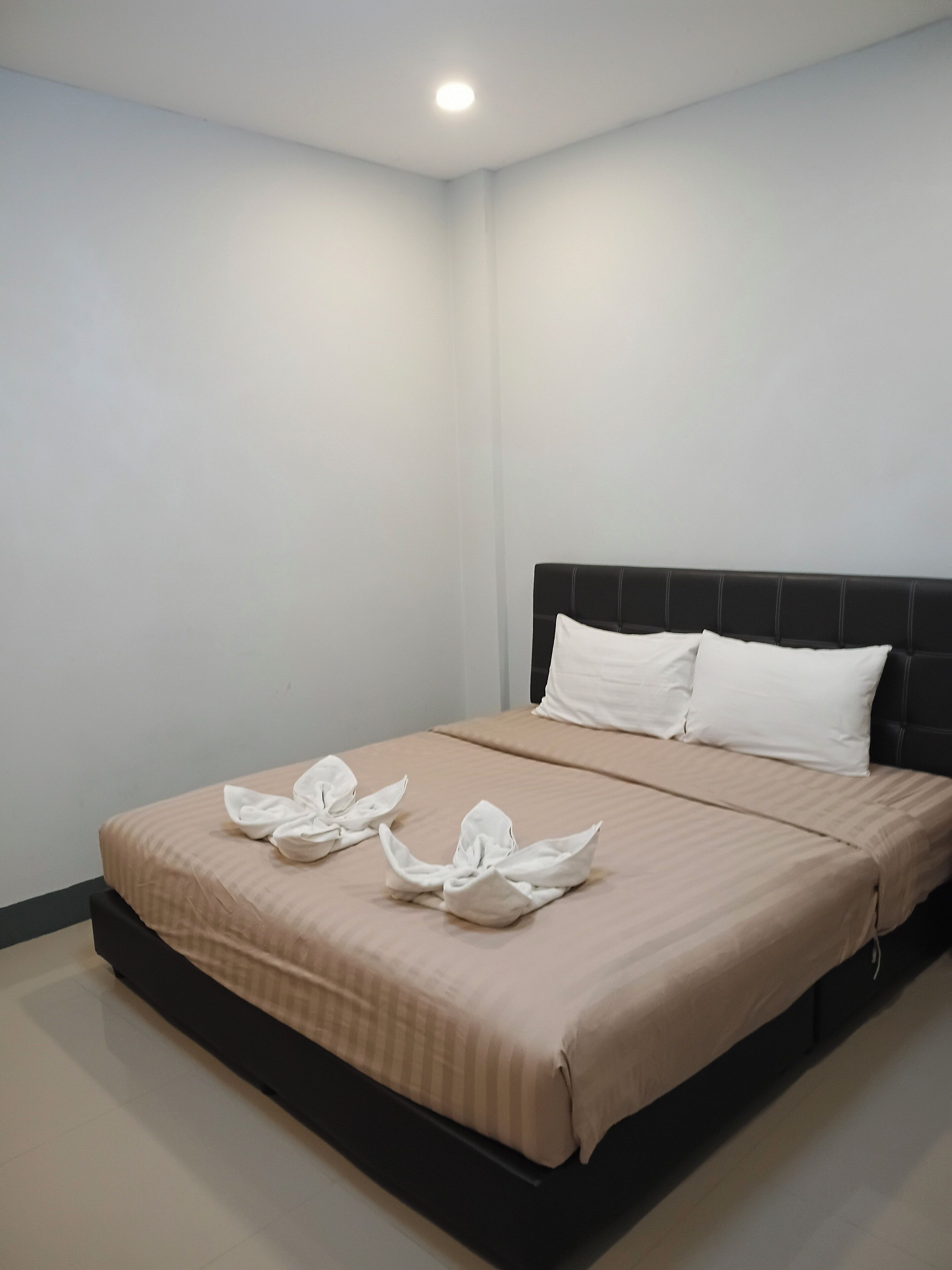 Standard-Doppelzimmer | Hochwertige Bettwaren, kostenloses WLAN, Bettwäsche