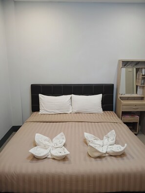 Standard Double Room | Premium bedding, free WiFi, bed sheets -  Collection O Sri Ping Muang Chiangmai (Chiang Mai)