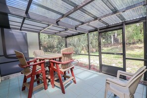 Outdoor dining - SABTR 807-Beautiful, Updated 2 Bedroom/2 Bath Villa! (St. Augustine)
