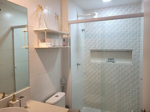Dusche, Handtücher, Seife, Toilettenpapier