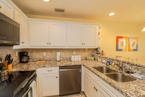 Fridge, microwave, oven, stovetop - Pool, Beach Boardwalk, Boat Ramp & Fishing Pier! Trade Winds 53 (St. Augustine)