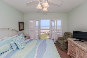 2 bedrooms, iron/ironing board, free WiFi, bed sheets - Pool, Beach Boardwalk, Boat Ramp & Fishing Pier! Trade Winds 53 (St. Augustine)