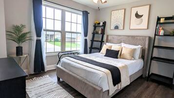 3 bedrooms, desk, iron/ironing board, travel cot