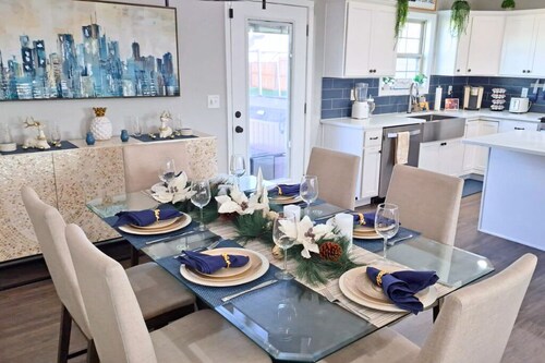 Relaxing 3BR Getaway Near I-75 w/ Hot Tub & Cozy Outdoor Seating