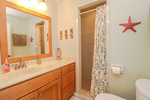Hair dryer, towels - St. Augustine Beach & Tennis Resort 1007 (St. Augustine)