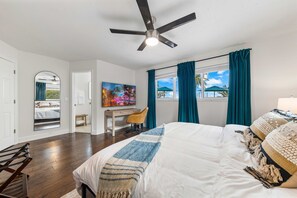 4 makuuhuonetta, työpöytä, silitysrauta/-lauta, vauvan matkasänky