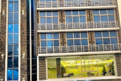 Leading Continental Hotel