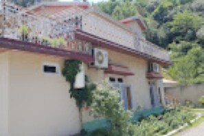 Unclassified image, 3 of 3, button - Heaven In Hills Guest House (Muzaffarabad)