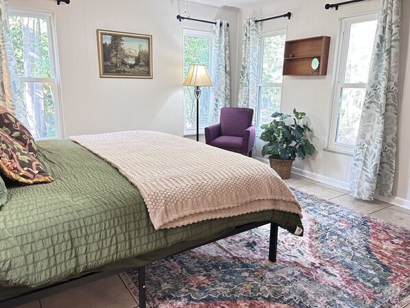 4 Schlafzimmer, Schreibtisch, Bügeleisen/Bügelbrett, WLAN