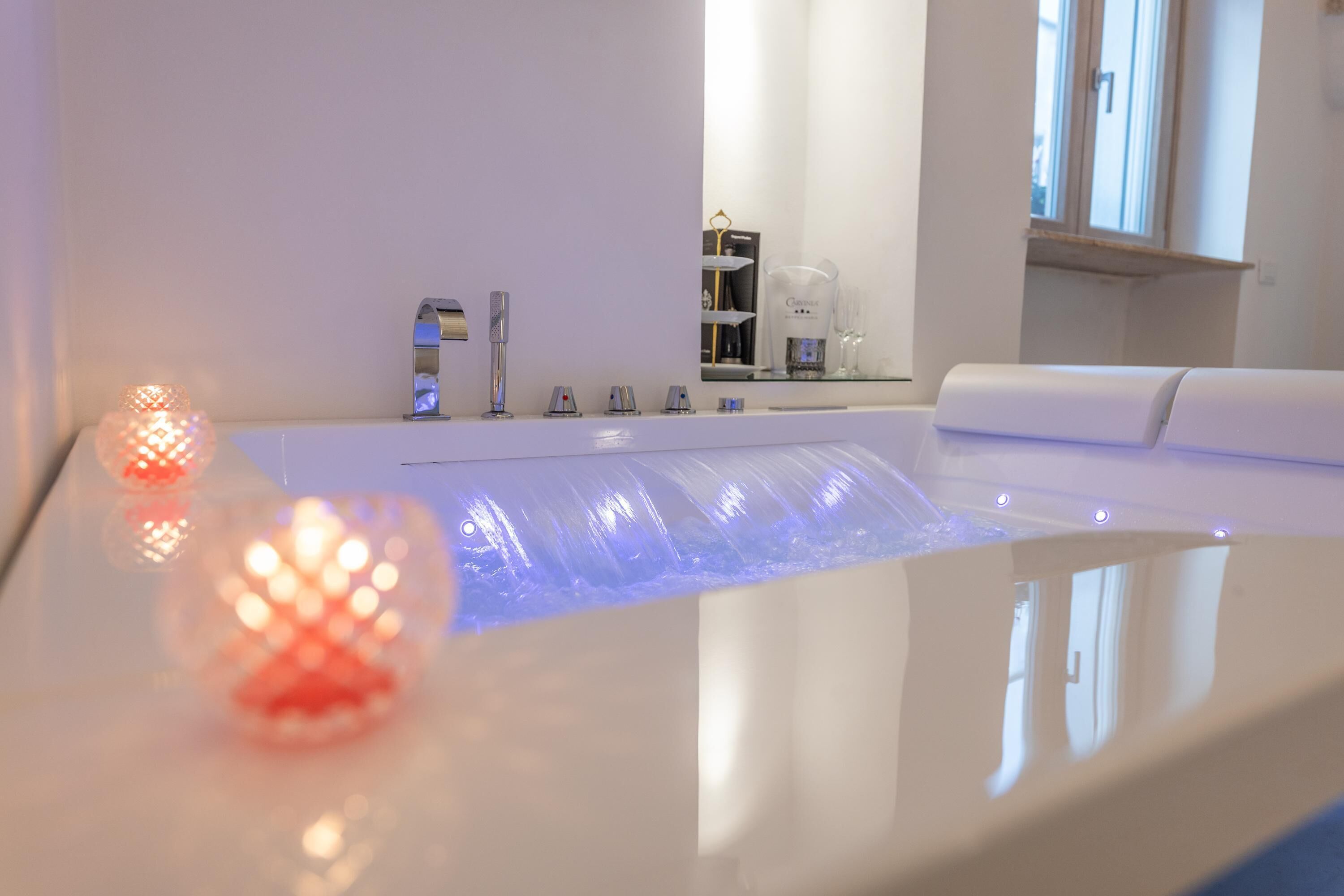 淋浴设施、吹风机、毛巾