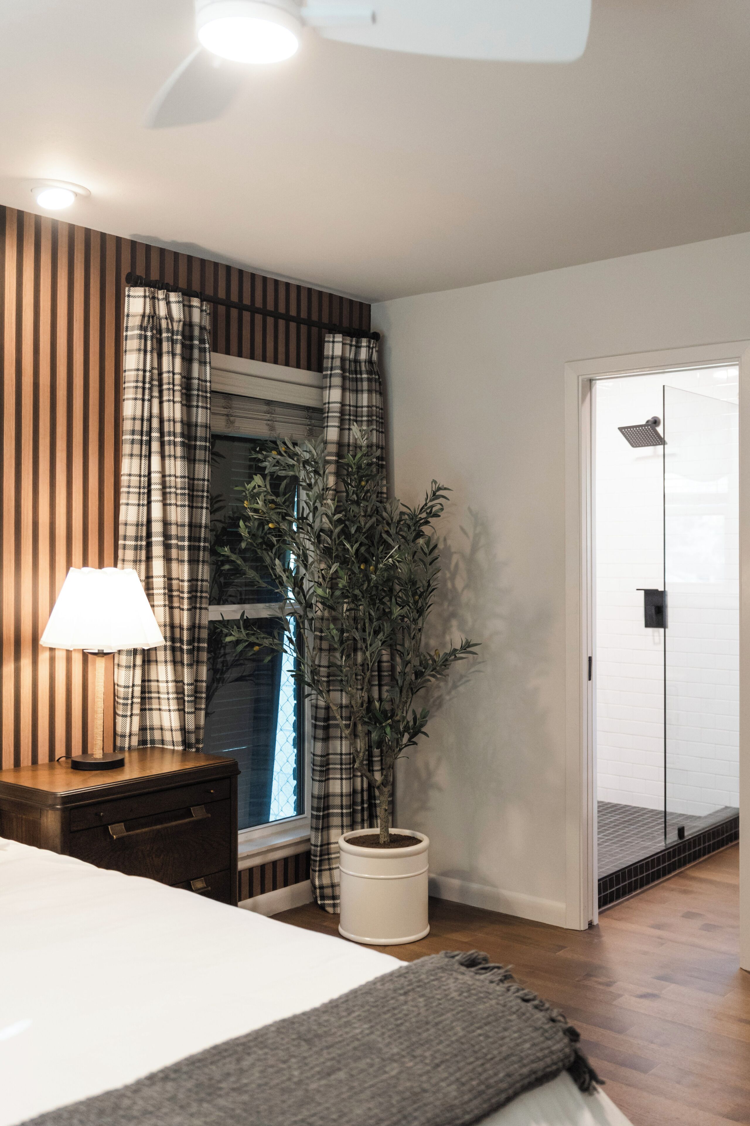 3 bedrooms, desk, travel crib, free WiFi