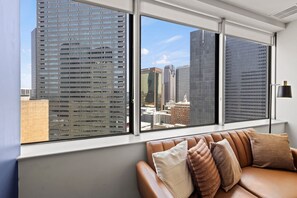 Interior - 2BR/2BA Retreat • Free Parking & Views (Dallas)