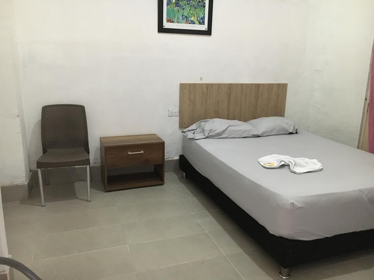 Free WiFi, bed sheets