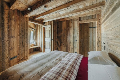 Luxury Apartment in Traditional Alpine Chalet with Panoramic View