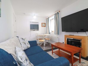 Living area - Seaside Apartment (Looe)