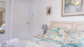 1 makuuhuone, yksilöllisesti sisustettu, yksilöllisesti kalustettu