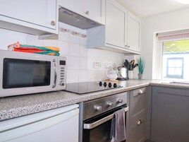 Dishwasher, cookware/dishes/utensils