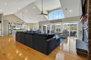 TV, fireplace, video games, offices