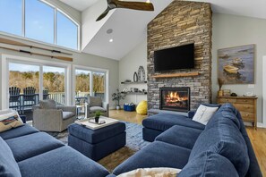 TV, fireplace, video games, offices