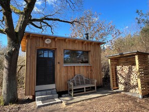 Exterior - Romantic studio on the edge of the forest with garden sauna (Schwarz)