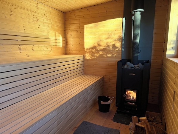 Sauna - Romantic studio on the edge of the forest with garden sauna (Schwarz)