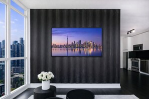 Executive Suite, 1 Queen Bed, Balcony, City View | Blackout curtains, soundproofing, iron/ironing board, free WiFi - The York Collective (Toronto)