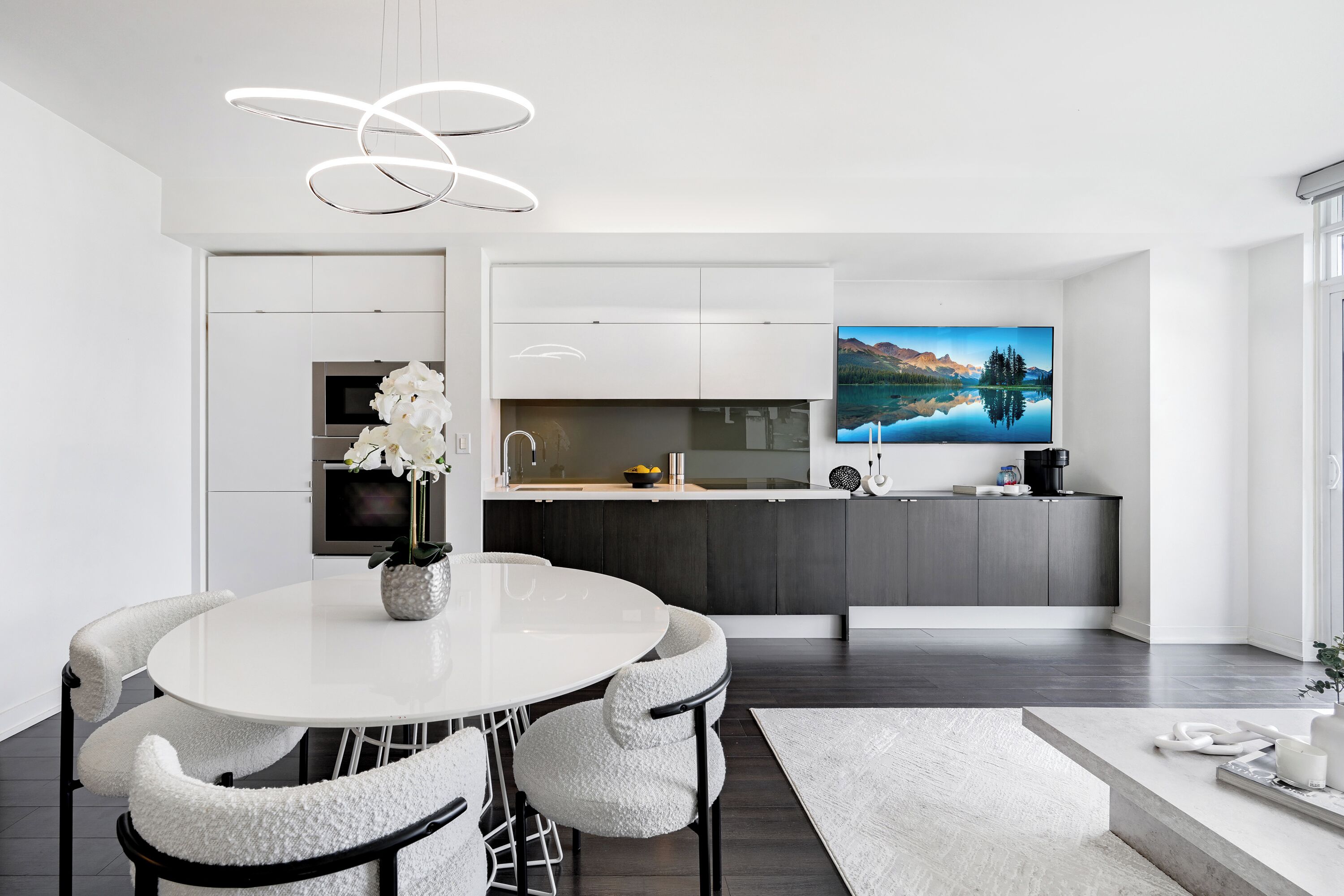 Signature-Suite, 1 Queen-Bett, Balkon, Seeblick | Bettwäsche aus ägyptischer Baumwolle, hochwertige Bettwaren