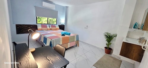 Evolution Home / Double Room 4 minutes from Inter Airport. El Salvador