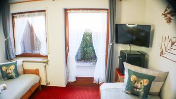 2 bedrooms, WiFi, bed sheets