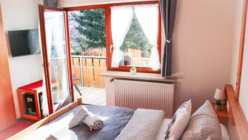 1 bedroom, WiFi, bed sheets