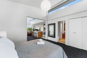3 Schlafzimmer, Bügeleisen/Bügelbrett, WLAN, Bettwäsche