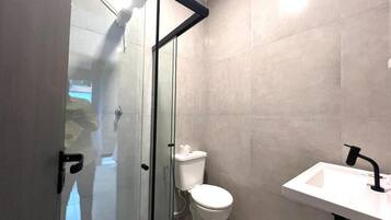 Double Room | Bathroom