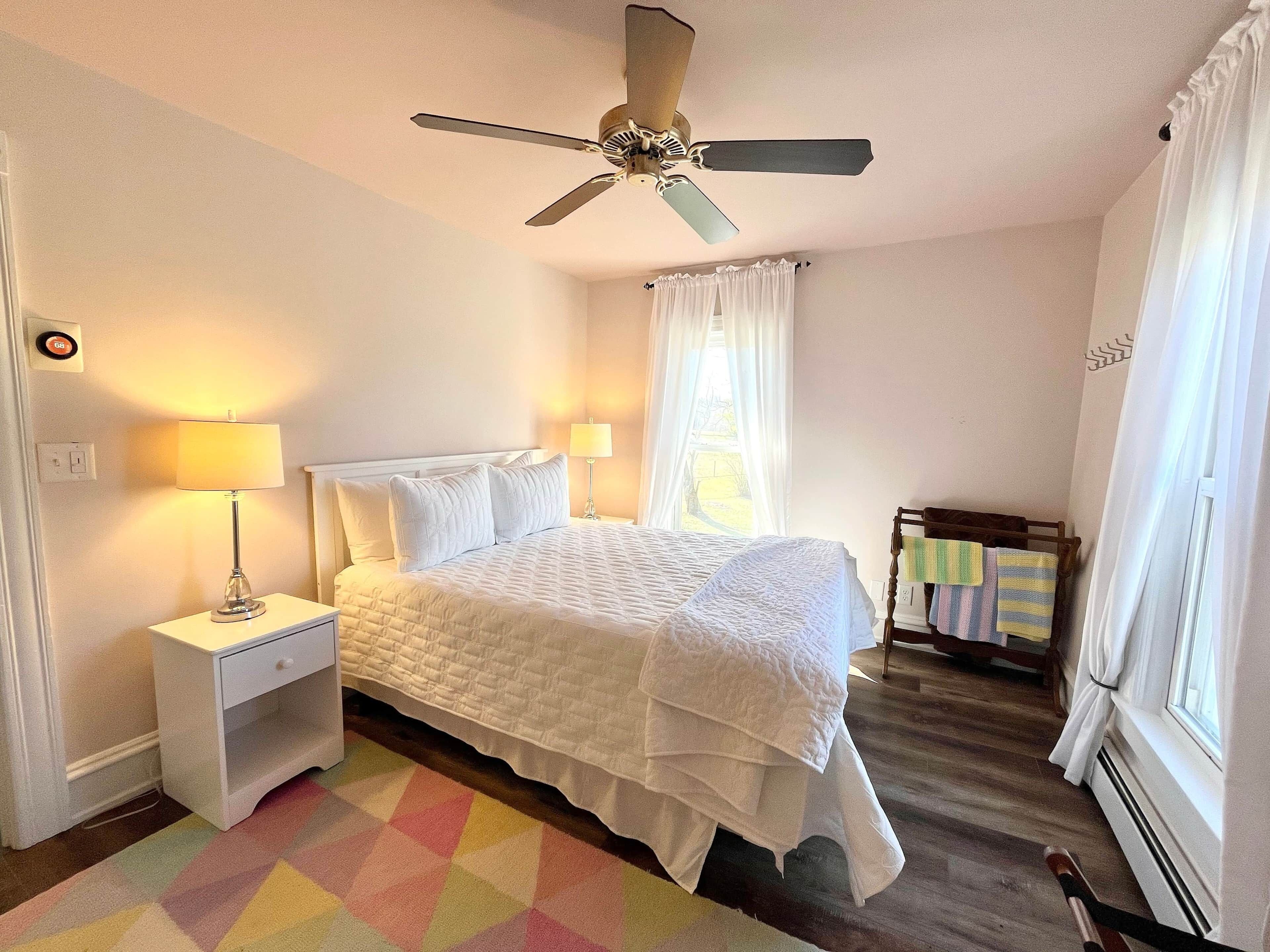 5 slaapkamers, een strijkplank/strijkijzer, wifi, beddengoed