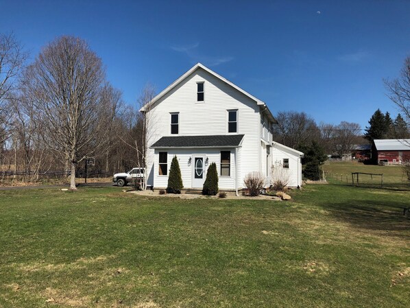 Exterior - Large 5BR Home Near Lake & Ski Resorts & On Snowmobile Trail - Sleeps a Crowd (Bemus Point)