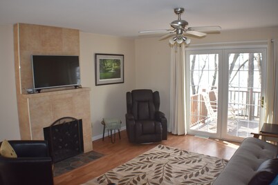 Beautiful 3-bedroom house on Maple Lake between Osakis and Long Praire.