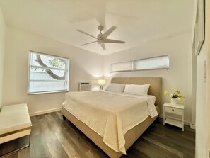 1 bedroom, iron/ironing board, travel cot, free WiFi - 2301/U2-Serene-Beachfront-1-bedroom-apt w/-AC-in-Fort-Lauderdale (Fort Lauderdale)