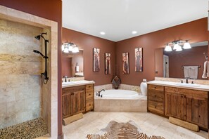 Shower - *New!* Beautiful 4 Bedroom Big Sky Home w/ Hot Tub (Big Sky)