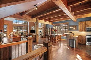 TV, fireplace - *New!* Beautiful 4 Bedroom Big Sky Home w/ Hot Tub (Big Sky)