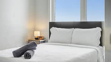 4 slaapkamers, een bureau, een strijkplank/strijkijzer, gratis wifi