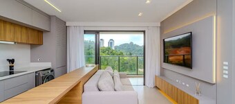 Vista Panorâmica- 2 Suítes- Praia Brava