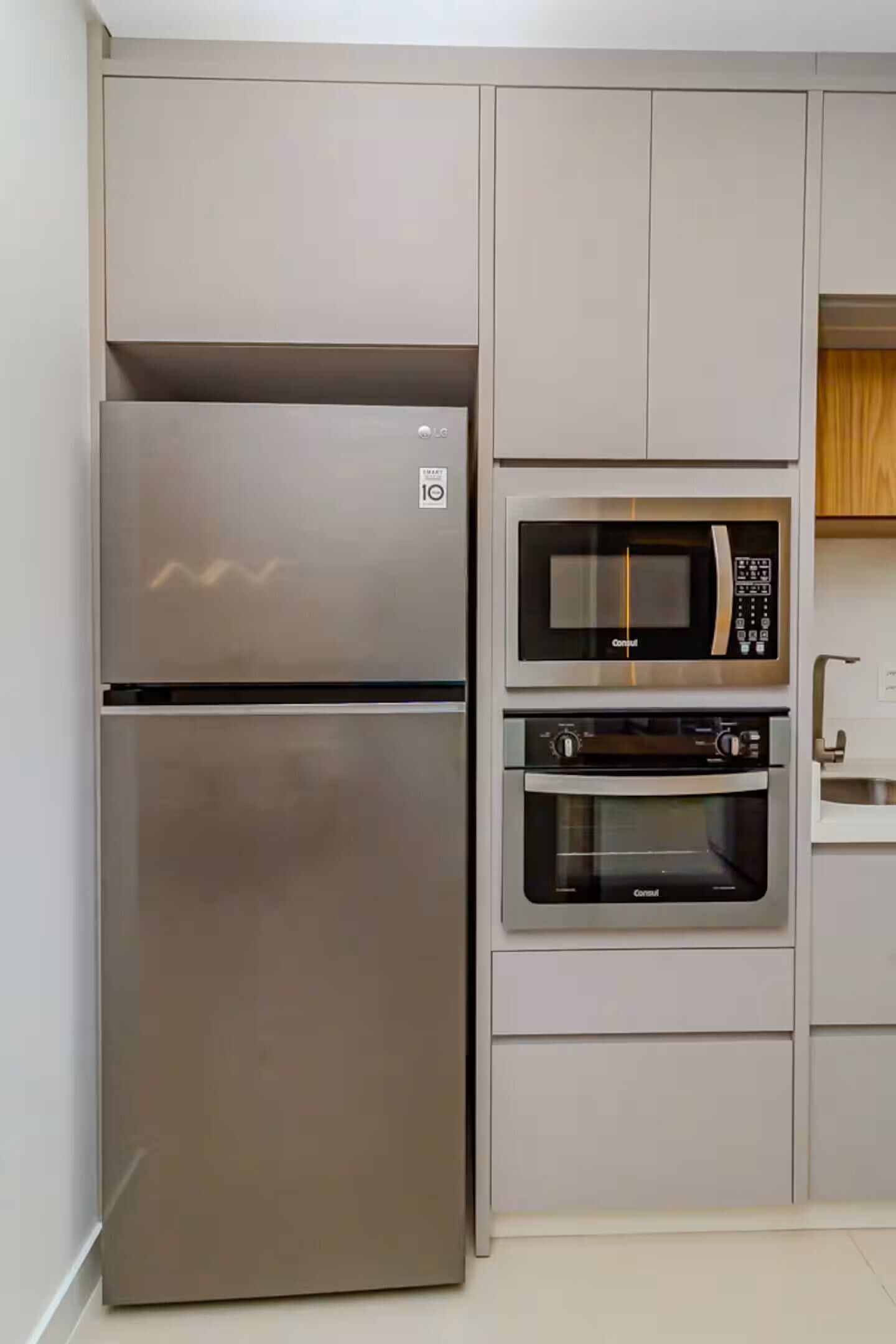 Comfort Apartment, City View | Private kitchen