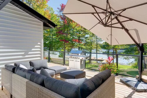 Bear Bay Retreat on Lake Muskoka