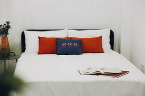 1 bedroom, Internet - Sunny Apartment near Turia Park, Valencia (València)