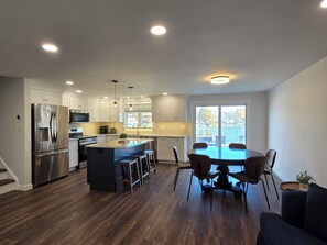 Private kitchen - Rumsey Island! (Joppatowne)