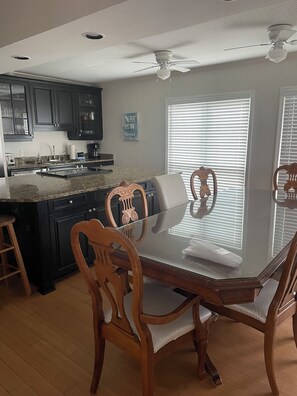 Dining - Spacious 4-bedroom house in serene Tybee Islandw AC steps  to beach sunset views (Tybee Island)