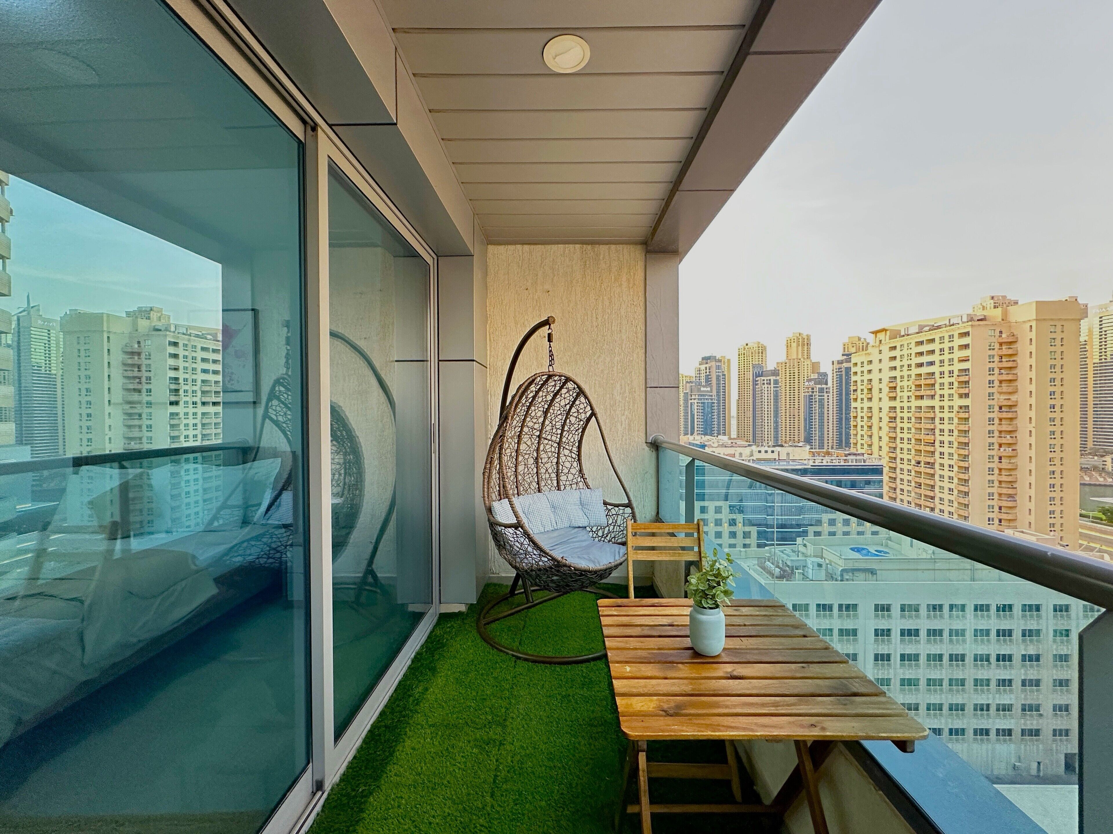 Departamento, 1 habitación, para no fumadores, vista a la ciudad | Restaurante al aire libre