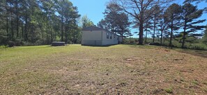 Property grounds - Cozy 3-bedroom mobile home in delightful Hanceville (Hanceville)