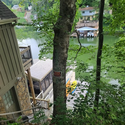 Fabulous 2-bedroom house with Boathouse and Screened Porch on charming Lake Lure