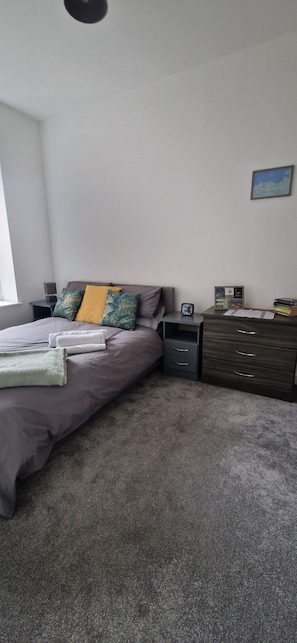 2 bedrooms, WiFi - Sarah's Woodland Golf Stays (Waterloo)